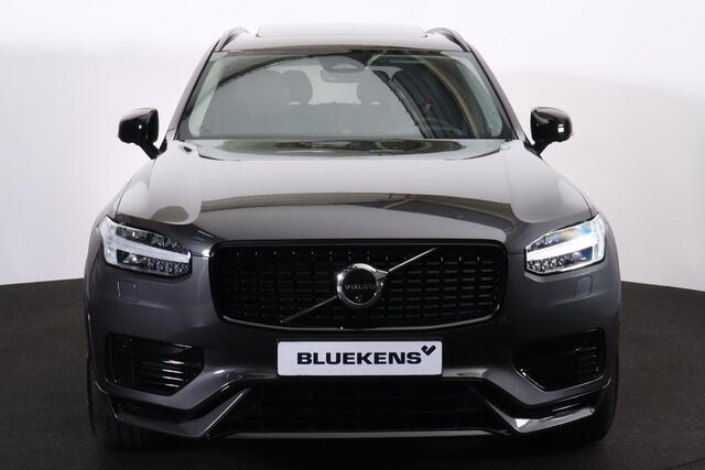 Volvo XC90 T8 Recharge AWD Ultimate Dark - LONG RANGE - Luchtvering - Panorama/schuifdak - IntelliSafe Assist & Surround - 360º Camera - Bowers & Wilkins audio - Verwarmde voorstoelen, stuur & achterbank - Parkeersensoren voor & achter - Elektr. bedienb. voorstoelen