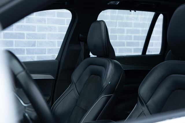 Volvo XC90 T5 AWD R-Design | 7-Zits | Navi | Schuif-/Kanteldak | Head-Up Display | 360 Camera | Stoelverwarming | Luchtvering | BLIS | Park Assist | Trekhaak | Keyless | Memory | Elek. Achterklep | 20" LM