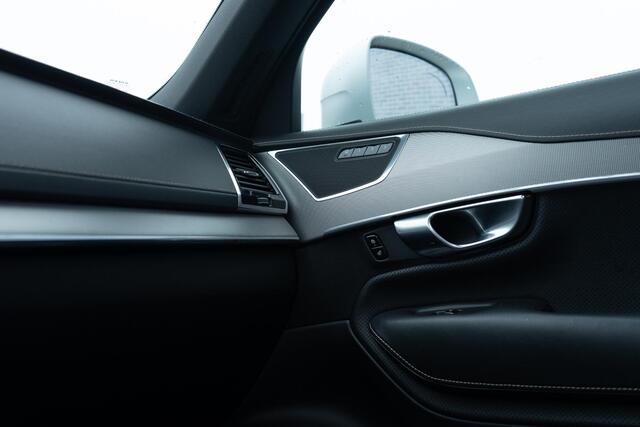 Volvo XC90 T5 AWD R-Design | 7-Zits | Navi | Schuif-/Kanteldak | Head-Up Display | 360 Camera | Stoelverwarming | Luchtvering | BLIS | Park Assist | Trekhaak | Keyless | Memory | Elek. Achterklep | 20" LM