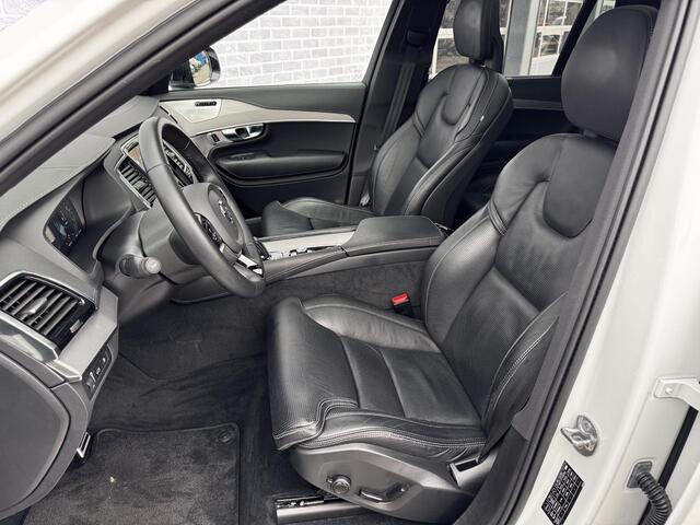 Volvo XC90 2.0 T8 Recharge AWD R-Design | 7-Zits | Bowers & Wilkins Audio | Luchtvering | Schuif-/Kanteldak | Gelamineerde Zijruiten | 360 camera | Head-Up Display | Actieve LED Koplampen | Stoelverwarming en Stoelventilatie | Stoelmassage | 22" LM | Draadloze Telef