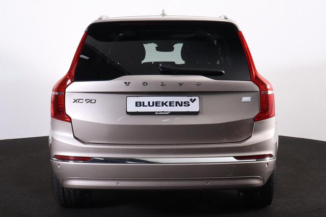 Volvo XC90 T8 Recharge AWD Ultimate Bright - LONG RANGE - Panorama/schuifdak - IntelliSafe Assist & Surround - 360º Camera - Harman/Kardon audio - Verwarmde voorstoelen, stuur & achterbank - Parkeersensoren voor & achter - Elektr. bedienb. voorstoelen met geheugen -