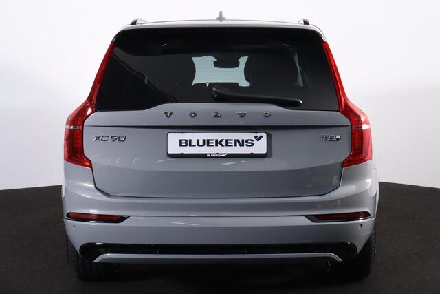 Volvo XC90 T8 Recharge AWD Ultra Dark - LONG RANGE - Luchtvering - Panorama/schuifdak - IntelliSafe Assist & Surround - 360º Camera - Verwarmde voorstoelen, stuur & achterbank - Parkeersensoren voor & achter - Elektr. bedienb. voorstoelen met geheugen - Head up disp