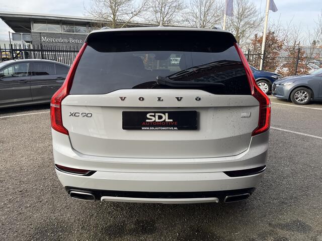 Volvo XC90 2.0 T8 Recharge AWD R-Design 7P // LEDER-ALCANTARA // 360 CAMERA // FULL LED // SCHUIF-KANTELDAK // HARMAN KARDON // WEGKLAPBARE TREKHAAK //