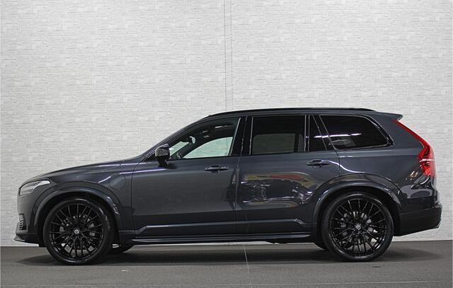 Volvo XC90 T8 AWD R-Design | Luchtvering | Panorama | Pilot-Assist | ACC | Sportstoelen | Harman-Kardon | Keyless-Entry | Full-LED | Leder | Stoelverwarming V+A | Stuurverwarming | Standkachel | Lane-Assist | Getint Glas | Draadloos Laden | Carplay |