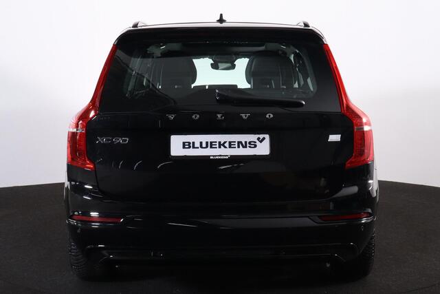 Volvo XC90 T8 Recharge AWD Ultimate Dark - LONG RANGE - Luchtvering - Panorama/schuifdak - IntelliSafe Assist & Surround - 360º Camera - Bowers & Wilkins audio - Verwarmde voorstoelen, stuur & achterbank - Parkeersensoren voor & achter - Elektr. bedienb. voorstoelen