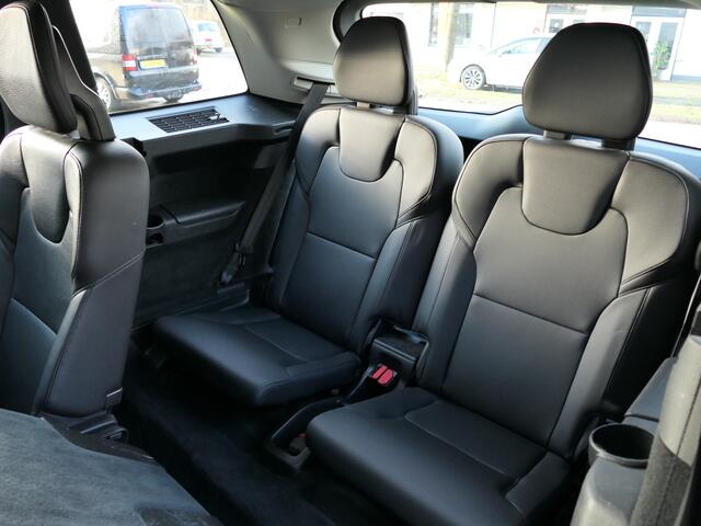 Volvo XC90 T5 AWD Momentum 12 MND garantie 7-zits Leer / Navi / DAB+ / Trekhaak