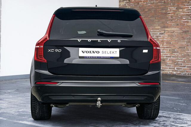 Volvo XC90 T8 Automaat AWD Ultimate Dark | Verwarmbare Voorstoelen | Luchtvering | 360 Graden Camera | Getint Glas Achter | Parkeersensoren | Navigatiesysteem | Trekhaak | Adaptive Cruise Control | Panorama Dak | Electronic Climate Control | Standkachel | Dodehoekde