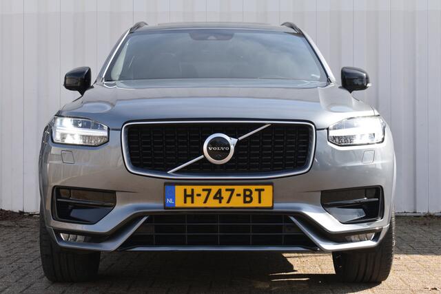 Volvo XC90 2.0 B5 AWD R-Design Intro Edition | Trekhaak | Luchtvering | Stoelen met geheugen | Blis | Pano dak |