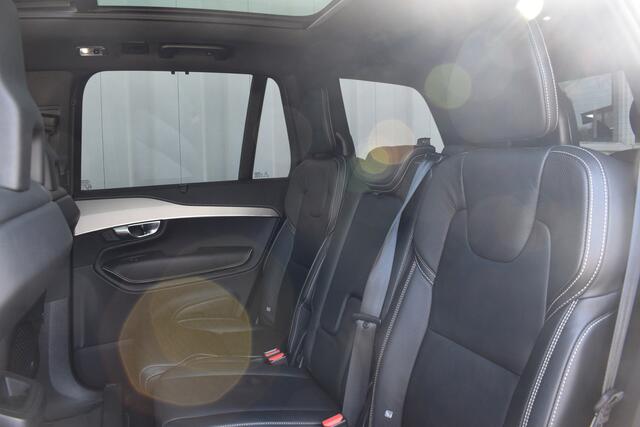 Volvo XC90 2.0 B5 AWD R-Design Intro Edition | Trekhaak | Luchtvering | Stoelen met geheugen | Blis | Pano dak |