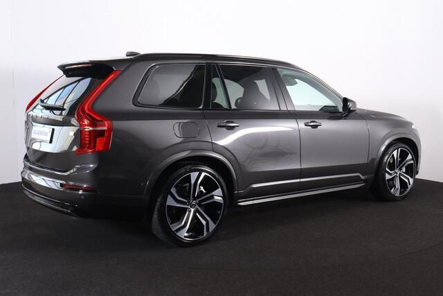 Volvo XC90 T8 Recharge AWD Ultimate Dark - LONG RANGE - Luchtvering - Panorama/schuifdak - IntelliSafe Assist & Surround - 360º Camera Bowers & Wilkins audio - Verwarmde voorstoelen, stuur & achterbank - Parkeersensoren voor & achter - Elektr. bedienb. voorstoelen 