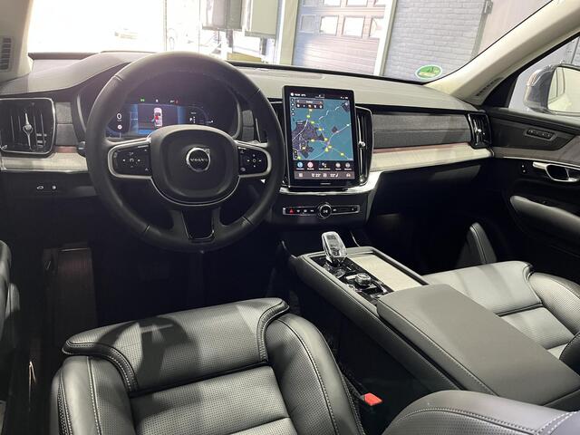 Volvo XC90 2.0 T8 Plug-in hybrid AWD Ultra Dark | FACELIFT | Luchtvering | Trekhaak | Massage+Ventilatie | Panoramadak | Head-Up | 360 Camera