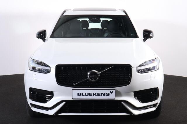 Volvo XC90 T8 Recharge AWD Ultimate Dark - Luchtvering - Panorama/schuifdak - IntelliSafe Assist & Surround - 360º Camera - Bowers & Wilkins audio - Verwarmde voorstoelen, stuur & achterbank - Parkeersensoren voor & achter - Elektr. bedienb. voorstoelen met geheugen