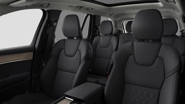 Volvo XC90 T8 Plug-in hybrid AWD Ultra Dark - Facelift - | Trekhaak | Luchtvering | Head-up Display | Elektr. Panoramadak | Stoel/stuur/achterbankverwarming | 22 inch