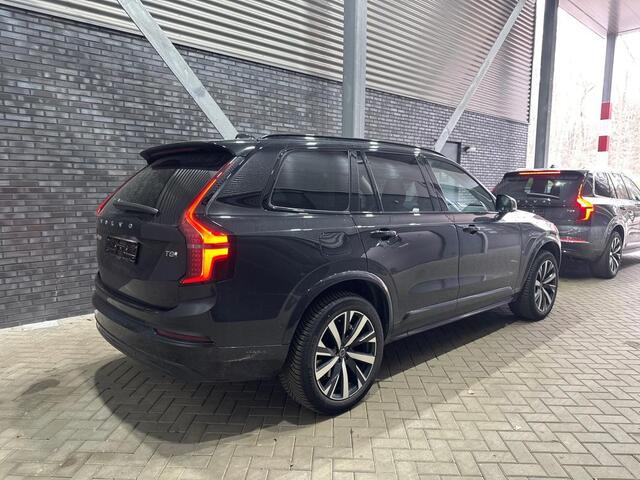 Volvo XC90 T8 Plug-in hybrid Ultra Dark | FACELIFT | Luchtvering | Trekhaak | Massage+Ventilatie | Panoramadak | Head-Up | 360° Camera