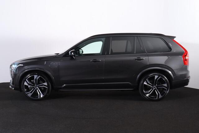 Volvo XC90 T8 Recharge AWD Ultimate Dark - LONG RANGE - Luchtvering - Panorama/schuifdak - IntelliSafe Assist & Surround - Bowers & Wilkins audio - 360º Camera - Verwarmde voorstoelen, stuur & achterbank - Parkeersensoren voor & achter - Elektr. bedienb. voorstoelen