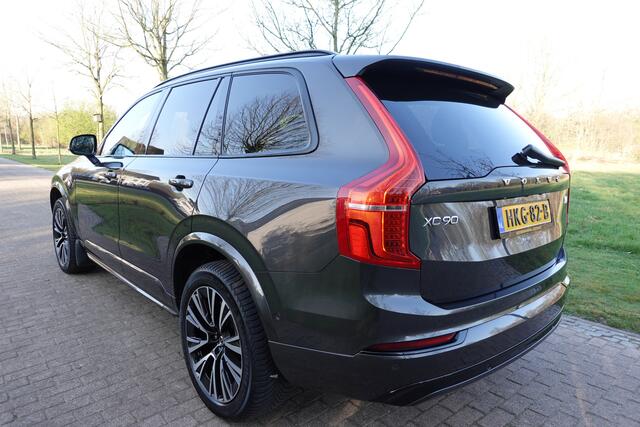 Volvo XC90 2.0 T8 Recharge AWD Ultimate Dark 7 Persoons | Bowers&Wilkins | Head Up | Pano | Keyless | 360 Camara | Winterpakket | Stuurwielverw. | Stoelverw. | LED |