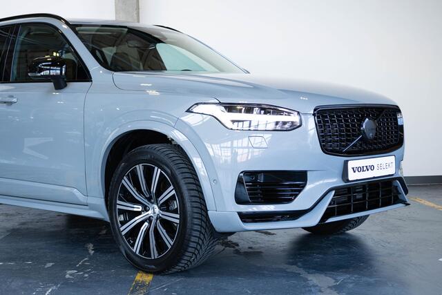 Volvo XC90 T8 Plug-in hybrid AWD Ultra Dark | Nappa lederen bekleding | Bowers & Wilkins premium audio | 22" Lichtmetalen velgen | 360° parkeercamera | Stoelverwarming | Parkeersensoren voor + achter | Luchtvering | Wegklapbare trekhaak