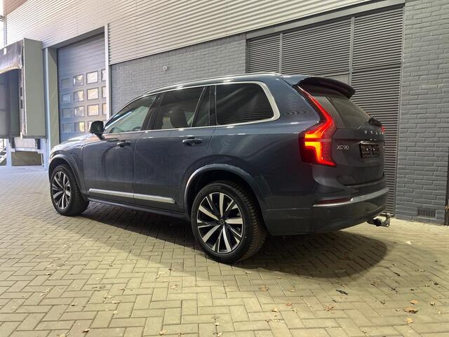 Volvo XC90 T8 Plug-in hybrid Ultra Bright | FACELIFT | Luchtvering | Trekhaak | Massage+Ventilatie | Panoramadak | Head-Up | 360 Camera