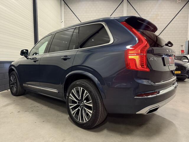 Volvo XC90 T8 Recharge AWD Inscription 7P. PANO/HEAD-UP/H&K/360CAMERA/MEMORY/KEYLESS/ACC/PILOT-ASSIST/20"/ELECTR.TREKHAAK/DENIM BLUE MET BROWN LEATHER EN WALNOOT INLEG, UNIEKE AUTO!!