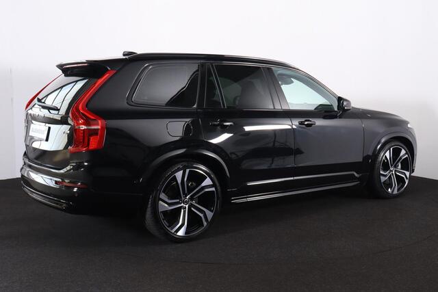 Volvo XC90 T8 Recharge AWD Ultra Dark - LONG RANGE - Luchtvering - IntelliSafe Assist & Surround - 360º Camera - Verwarmde voorstoelen, stuur & achterbank - Parkeersensoren voor & achter - Elektr. bedienb. voorstoelen met geheugen - Draadloze tel. lader - Head up di
