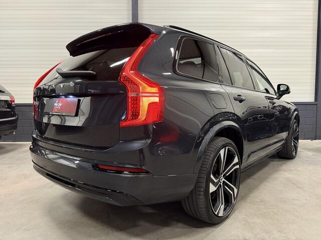Volvo XC90 T8 Recharge AWD R-Design Long Range 455PK PANO/B&W/HEAD-UP/22"/R-DESIGN SPORTSTOELEN/KEYLESS/PILOT-ASSIST/ACC/STANDKACHEL/BLACK-LINE/PRIVACY/ELECTR.TREKHAAK/KLEUR SAVILE GREY METALLIC/NET OH BEURT GEHAD BIJ VOLVO