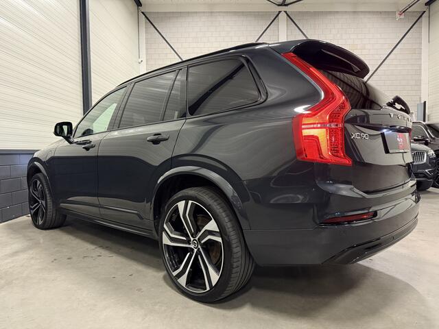 Volvo XC90 T8 Recharge AWD R-Design Long Range 455PK PANO/B&W/HEAD-UP/22"/R-DESIGN SPORTSTOELEN/KEYLESS/PILOT-ASSIST/ACC/STANDKACHEL/BLACK-LINE/PRIVACY/ELECTR.TREKHAAK/KLEUR SAVILE GREY METALLIC/NET OH BEURT GEHAD BIJ VOLVO