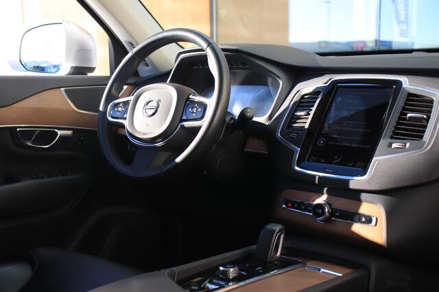Volvo XC90 T8 Aut. AWD Momentum Pro | 360º camera | Trekhaak | Stoelverwarming