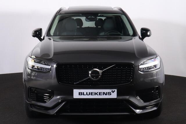 Volvo XC90 T8 Recharge AWD Ultimate Dark - LONG RANGE - Luchtvering - Panorama/schuifdak - IntelliSafe Assist & Surround - 360º Camera - Harman/Kardon audio - Adaptieve LED koplampen - Verwarmde voorstoelen, stuur & achterbank - Parkeersensoren voor & achter - Elekt