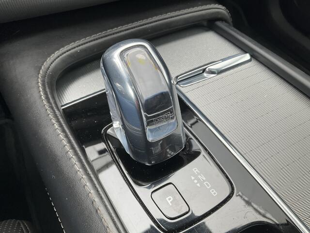 Volvo XC90 2.0 T8 Twin Engine AWD Inscription 7-Pers Pano Trekhaak HUD B&W Luchtvering Leder BOMVOL!