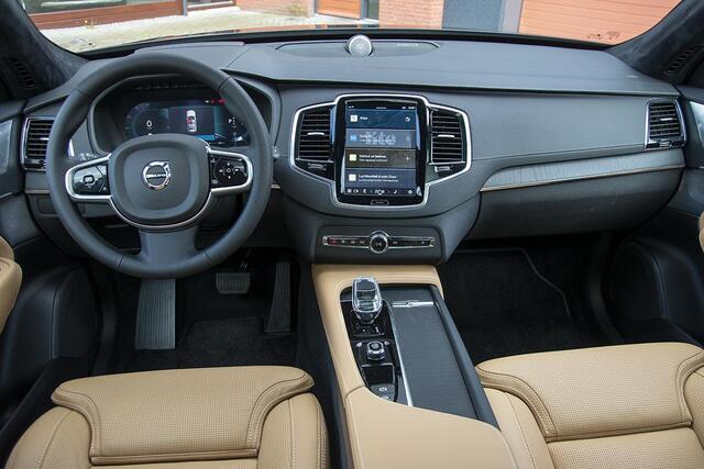 Volvo XC90 2.0 T8 PLUG-IN HYBRID AWD ULTRA BRIGHT PANO / LUCHTVERING