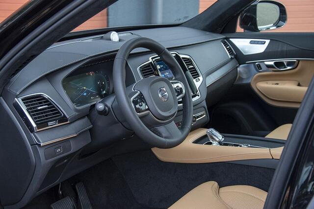 Volvo XC90 2.0 T8 PLUG-IN HYBRID AWD ULTRA BRIGHT PANO / LUCHTVERING