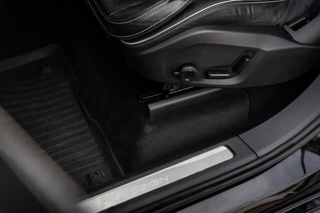 Volvo XC90 T8 R-Design | HUD | B&W | Luchtv | El. Trekh |