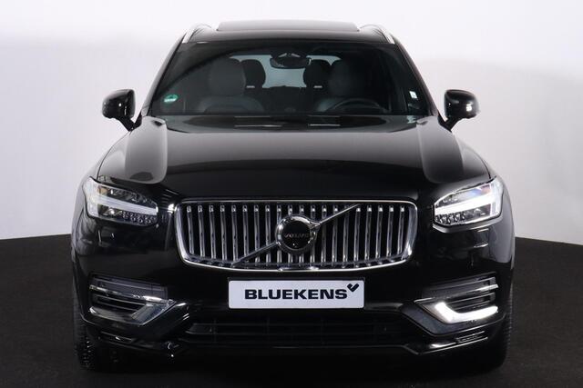 Volvo XC90 T8 Recharge AWD Ultimate Bright - LONG RANGE - Luchtvering - Panorama/schuifdak - IntelliSafe Assist & Surround - 360º Camera - Bowers & Wilkins audio - Adaptieve LED koplampen - Verwarmde voorstoelen, stuur & achterbank - Parkeersensoren voor & achter - 