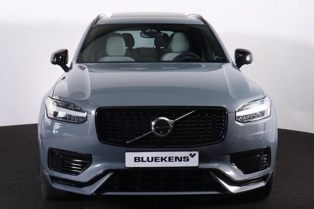 Volvo XC90 T8 Recharge AWD R-Design - LONG RANGE - Luchtvering - Panorama/schuifdak - IntelliSafe Assist & Surround - 360º Camera - Bowers & Wilkins audio - Adaptieve LED koplampen - Verwarmde voorstoelen, stuur & achterbank - Parkeersensoren voor & achter - Elektr.