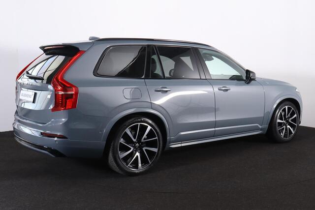 Volvo XC90 T8 Recharge AWD R-Design - LONG RANGE - Luchtvering - Panorama/schuifdak - IntelliSafe Assist & Surround - 360º Camera - Bowers & Wilkins audio - Adaptieve LED koplampen - Verwarmde voorstoelen, stuur & achterbank - Parkeersensoren voor & achter - Elektr.