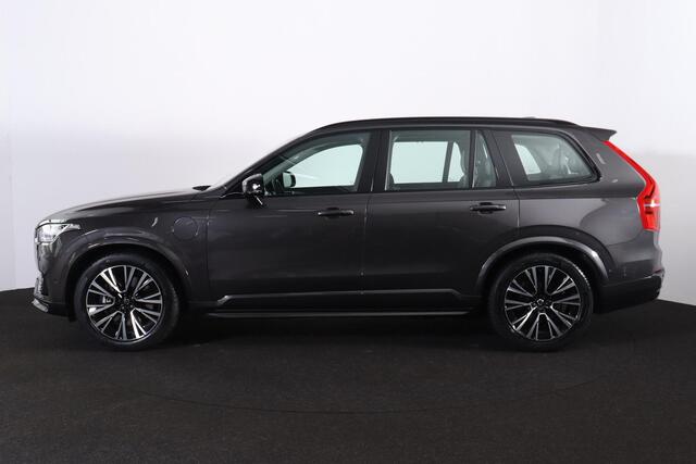 Volvo XC90 T8 Recharge AWD Ultimate Dark - Luchtvering - Panorama/schuifdak - IntelliSafe Assist & Surround - 360º Camera - Bowers & Wilkins audio - Adaptieve LED koplampen - Verwarmde voorstoelen, stuur & achterbank - Parkeersensoren voor & achter - Elektr. bedienb