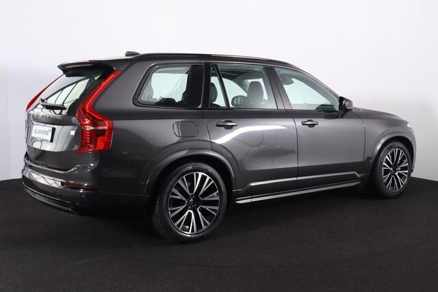 Volvo XC90 T8 Recharge AWD Ultimate Dark - Luchtvering - Panorama/schuifdak - IntelliSafe Assist & Surround - 360º Camera - Bowers & Wilkins audio - Adaptieve LED koplampen - Verwarmde voorstoelen, stuur & achterbank - Parkeersensoren voor & achter - Elektr. bedienb
