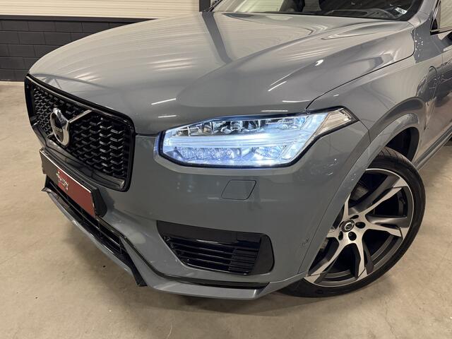 Volvo XC90 T8 Recharge AWD R-Design Long Range 455PK PANO/LUCHTVERING/B&W/TREKHAAK/22"/HEAD-UP/360CAMERA/LEER-SPORT/MEMORY/PILOT-ASSIST/ACC/KLEUR THUNDER-GREY/VOLLEDIG VOLVO DEALER ONDERHOUD