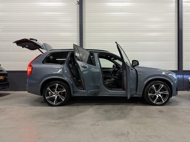 Volvo XC90 T8 Recharge AWD R-Design Long Range 455PK PANO/LUCHTVERING/B&W/TREKHAAK/22"/HEAD-UP/360CAMERA/LEER-SPORT/MEMORY/PILOT-ASSIST/ACC/KLEUR THUNDER-GREY/VOLLEDIG VOLVO DEALER ONDERHOUD
