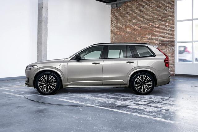 Volvo XC90 T8 Automaat Recharge AWD Ultimate Dark Volvo XC90 T8 Automaat Recharge AWD Ultimate Dark | Bowers & Wilkins premium audio | Nappa lederen bekleding | Luchtvering | Wegklapbare trekhaak | Google infotainment | 360° parkeercamera | Parkeersensoren voor + a
