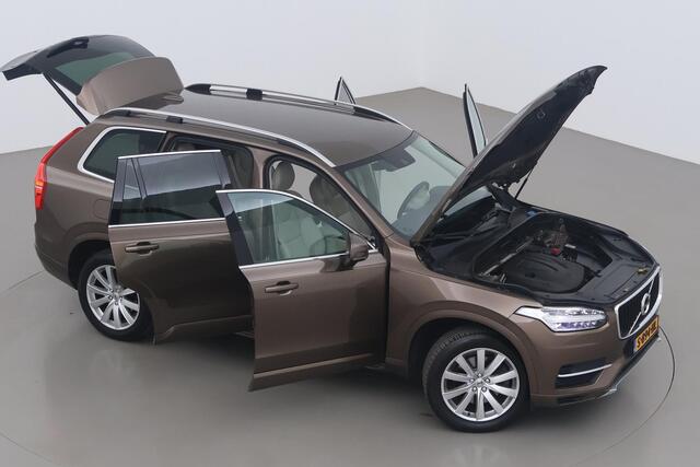Volvo XC90 D5 AWD Momentum | Vol-Leder | Camera | ACC | Getint Glas | Stoelverwarming