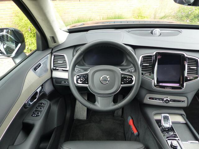 Volvo XC90 T8 Plug-in hybrid AWD Ultra Dark