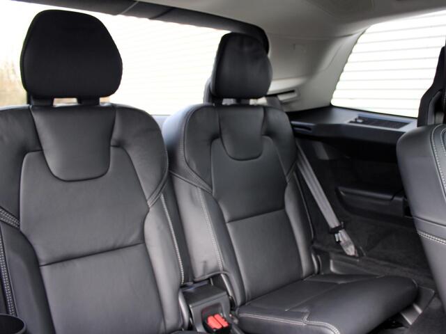 Volvo XC90 2.0 T8 Recharge AWD Inscription Automaat / Panoramadak / Trekhaak / Luchtvering / Head-up display / Massage voorstoelen / 360* camera