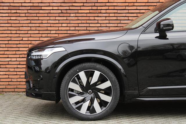 Volvo XC90 T8 AWD AUT8 455PK Ultra Dark, Bowers & Wilkins audiosysteem | 360 graden camera | Massagefunctie | Geventileerde voorstoelen | Luchtvering | 21" Lichtmetalen velgen | Extra getinte ruiten achter | Panoramisch schuif/kantel dak | Elektrisch Verstelbare st