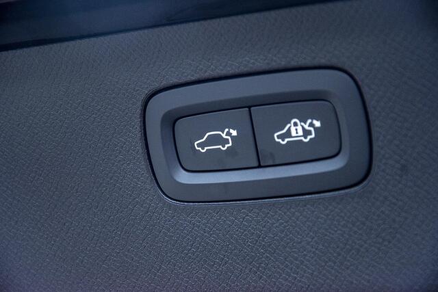 Volvo XC90 2.0 T8 RECHARGE AWD INSCRIPTION LONG RANGE PANO