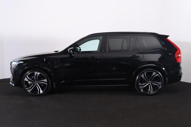 Volvo XC90 T8 Recharge AWD Ultra Dark - LONG RANGE - Luchtvering - Panorama/schuifdak - IntelliSafe Assist & Surround - 360º Camera - Bowers & Wilkins audio - Adaptieve LED koplampen - Verwarmde voorstoelen, stuur & achterbank - Parkeersensoren voor & achter - Elekt