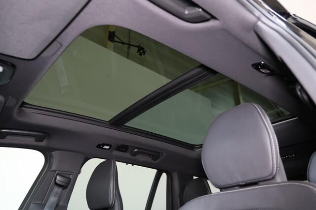 Volvo XC90 T8 Recharge AWD Ultra Dark - LONG RANGE - Luchtvering - Panorama/schuifdak - IntelliSafe Assist & Surround - 360º Camera - Bowers & Wilkins audio - Adaptieve LED koplampen - Verwarmde voorstoelen, stuur & achterbank - Parkeersensoren voor & achter - Elekt