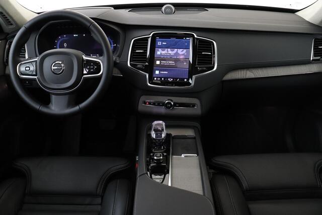 Volvo XC90 T8 PLUG-IN HYBRID AWD ULTRA DARK [MY25] *FULL OPTIONS!* -PANO.DAK|BOWERS&WILKINS|GEVENT.LEDER+MASSAGE|360°CAM|HEAD-UP DISP.|LUCHTVERING|TREKHAAK|NL.AUTO