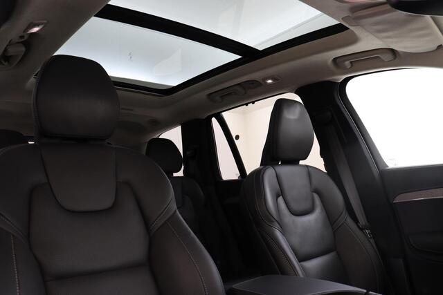 Volvo XC90 T8 PLUG-IN HYBRID AWD ULTRA DARK [MY25] *FULL OPTIONS!* -PANO.DAK|BOWERS&WILKINS|GEVENT.LEDER+MASSAGE|360°CAM|HEAD-UP DISP.|LUCHTVERING|TREKHAAK|NL.AUTO