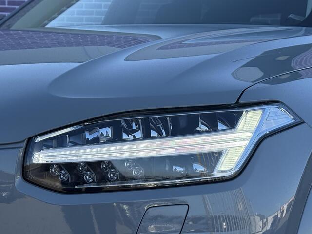 Volvo XC90 2.0 T8 Plug-in hybrid AWD Ultra Dark | Trekhaak | Massage | Geventileerde/verwarmde stoelen | Bowers & Wilkens | Luchtvering | HUD | Alcantara hemelbekleding | Memory | 360° camera |
